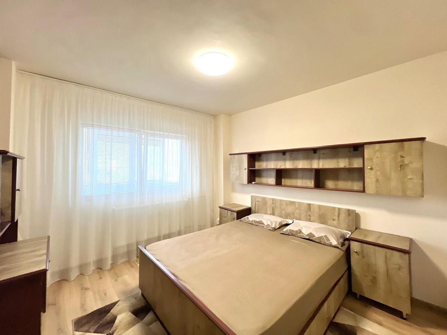 Apartament de închiriat 3 camere | Sos. Berceni nr. 35 - Poză 2