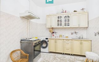 Două case, curte mare, lângă Castelul Huniazilor - Poză 2