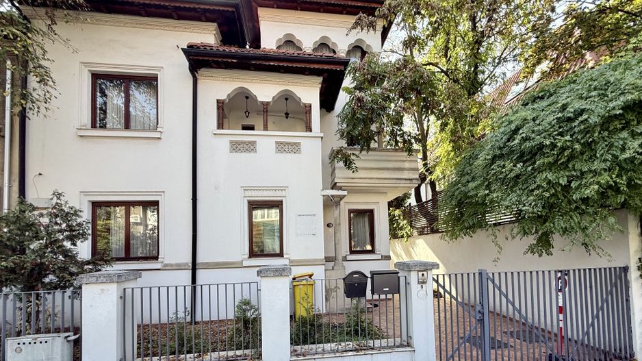 Vilă superbă | Cotroceni | 8 camere terasă și grădină - Poză 26