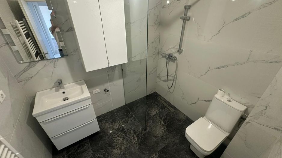 AP. 2 CAMERE- BUCATARIE INCHISA, BLOC NOU, CENTRALA PROPRIE - Poză 7