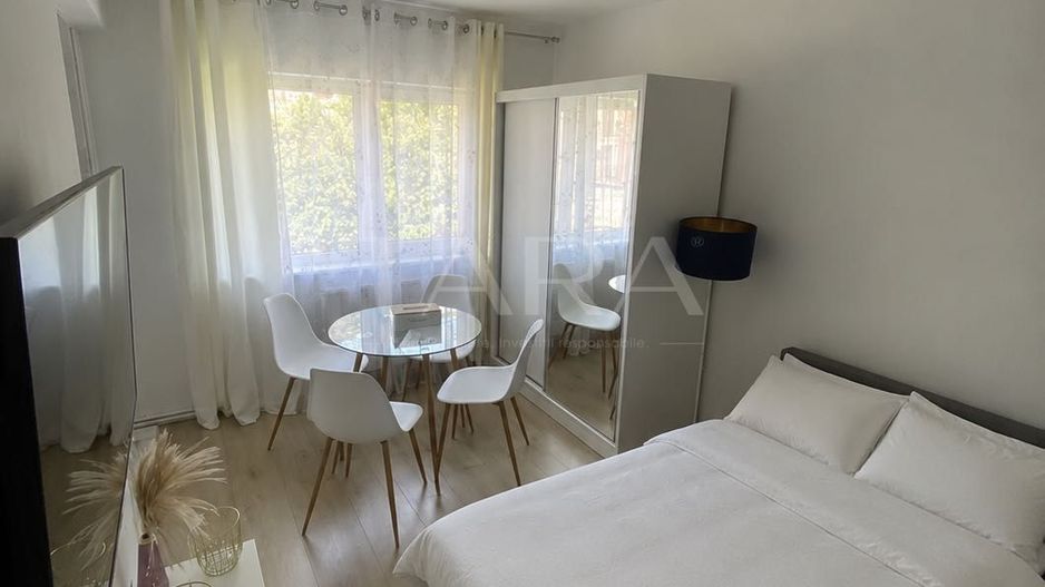 Apartament cu 1 cameră, complet renovat, ideal pentru investiție. - Poză 4