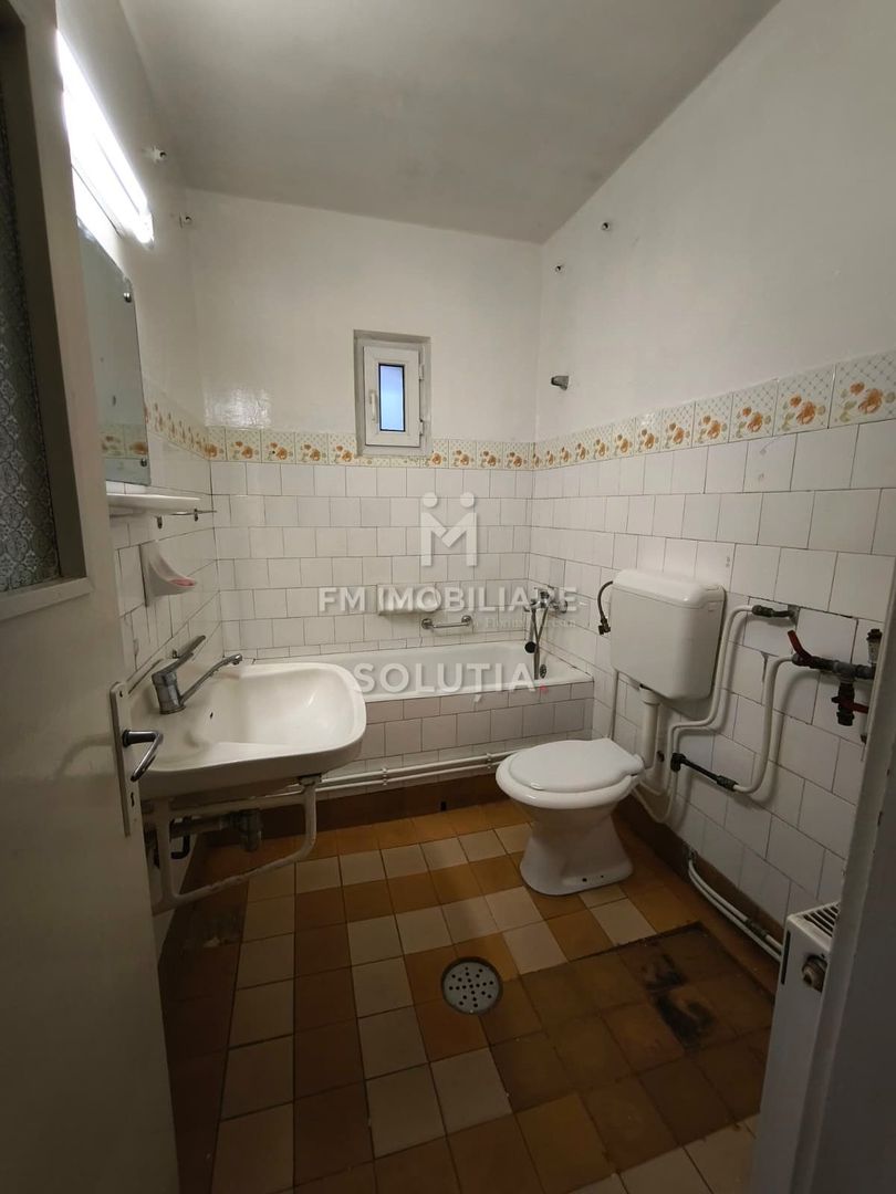 Casă de vânzare | 2 min de Centrul Vechi | garaj | curte proprie - Poză 9