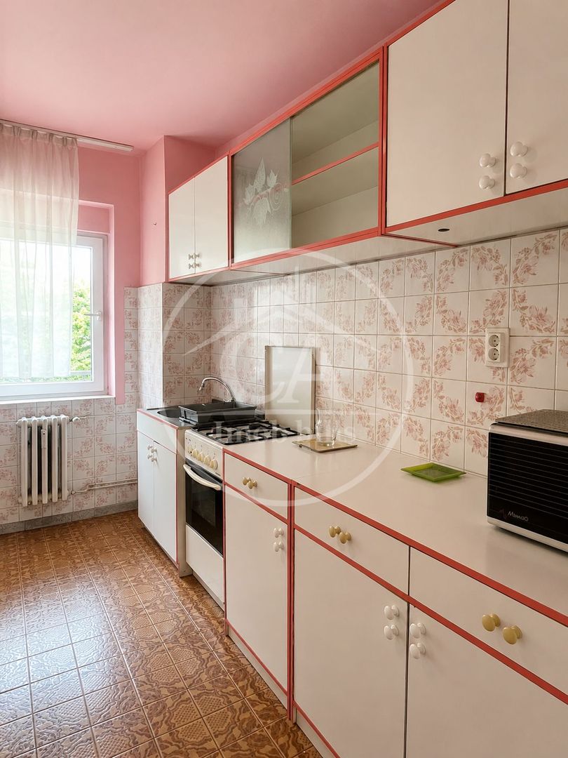 Apartament de închiriat cu 3 camere în zona centrală, Oradea - Poză 6