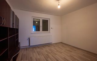 Casa Oradea 4 camere 1100 mp teren panouri si baterie de stocare - Poză 4
