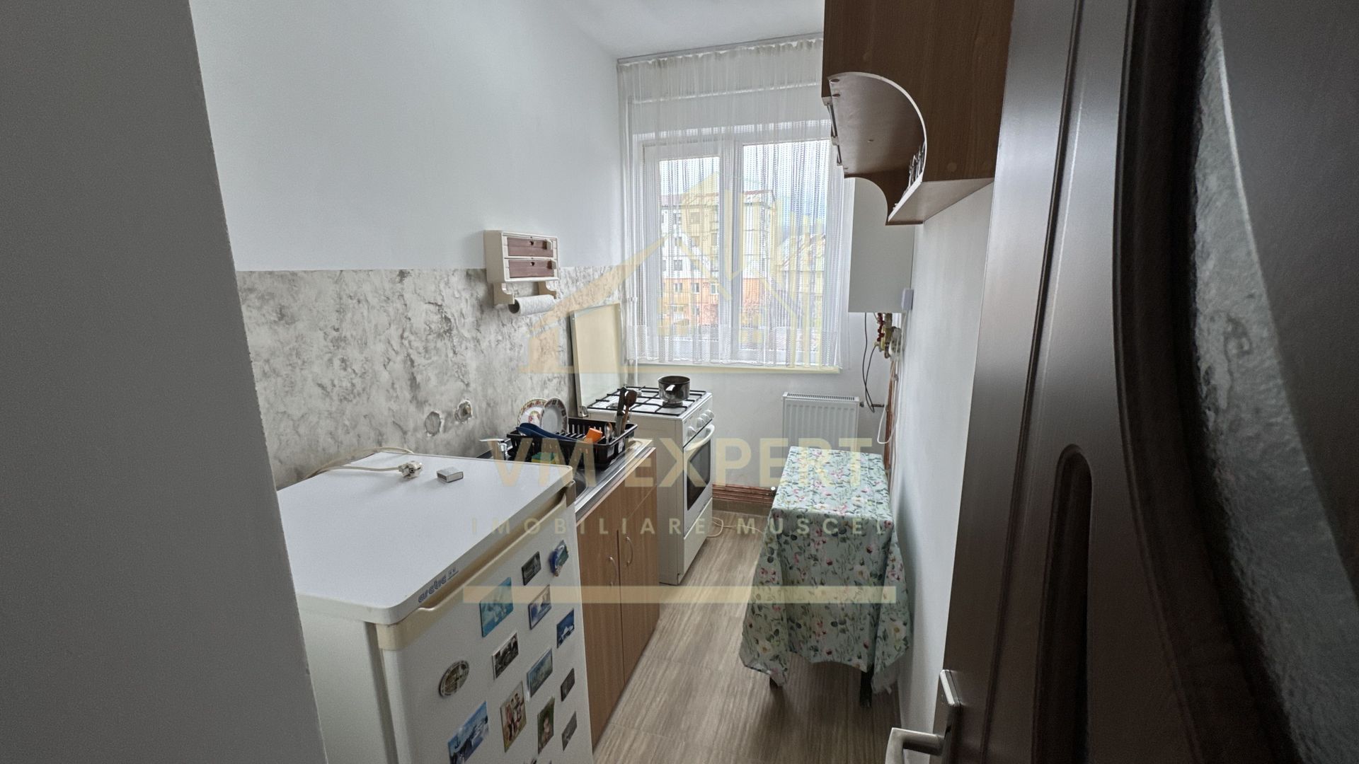 APARTAMENT 2 CAMERE ETAJ 3 VIȘOI CAMPULUNG - Poză 14