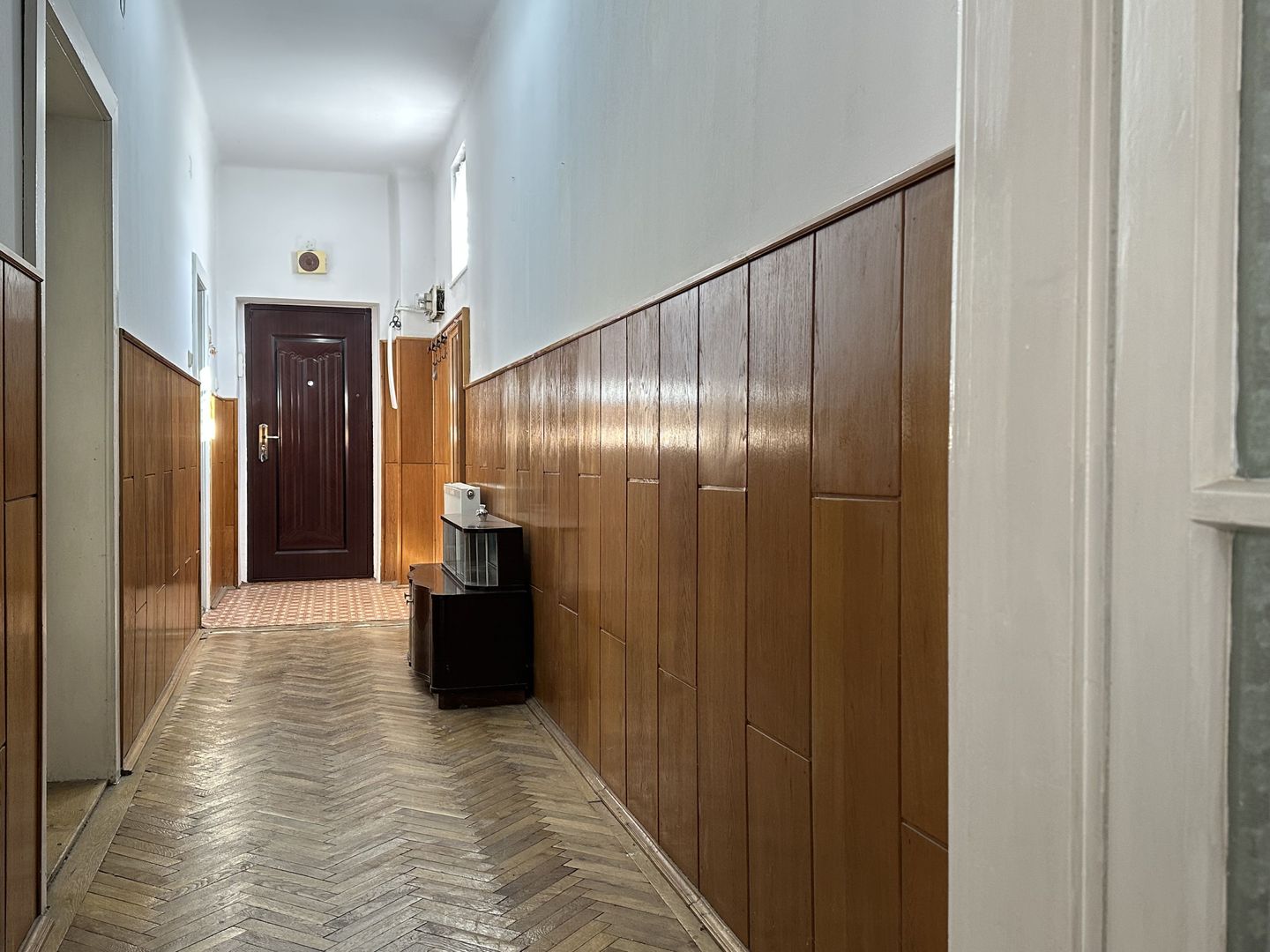 Apartament in casa spațios la doar 5-7 minute de Centrul Istoric - Poză 17