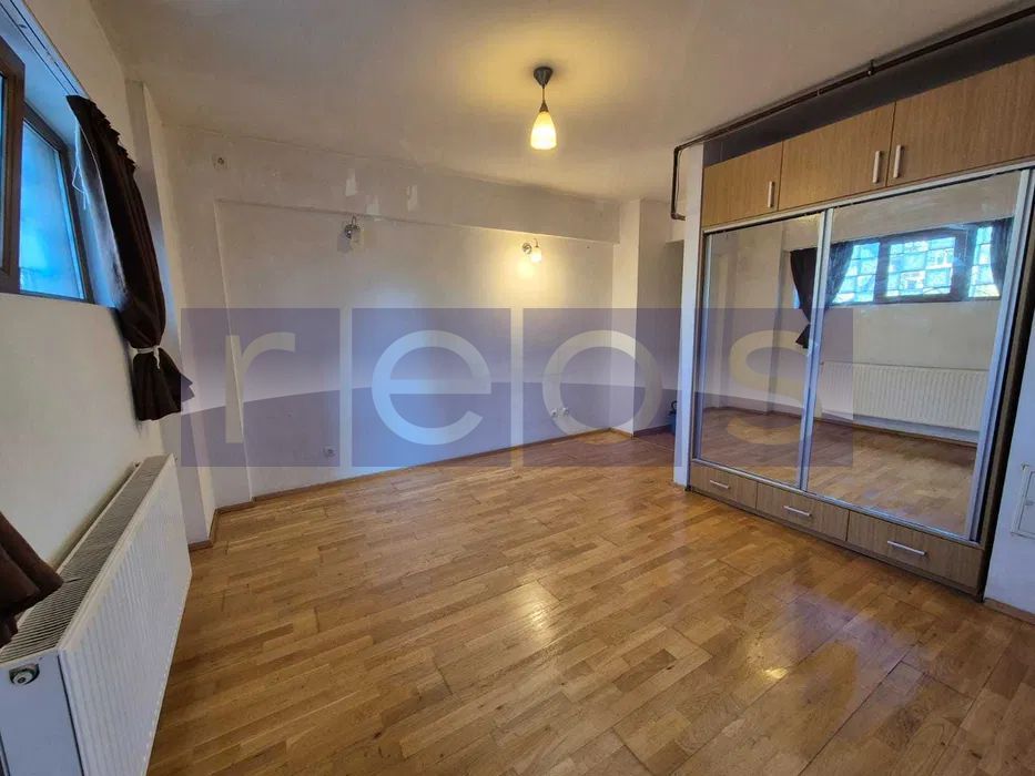 VANZARE GARSONIERA SPATIOASA I LIBERA I VALEA OLTULUI - DRUMUL TABEREI - Poză 4