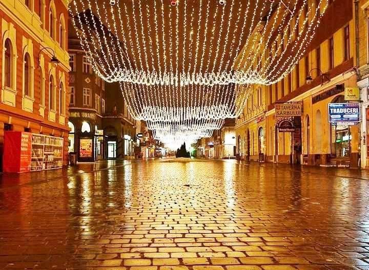 Studio renovat mobilat si utilat,Brasov,centrul istoric - Poză 17