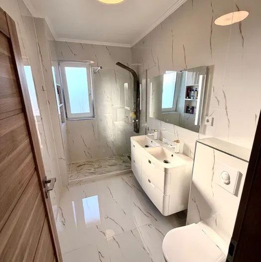 Apartament de vanzare cu 3 camere, 2 bai, balcon, garaj - Poză 6