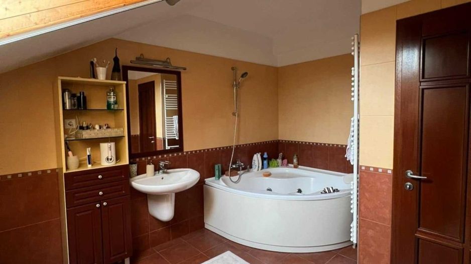 BRASADAS vinde casă tip D+P+M 2004 zona Burdea. - Poză 4