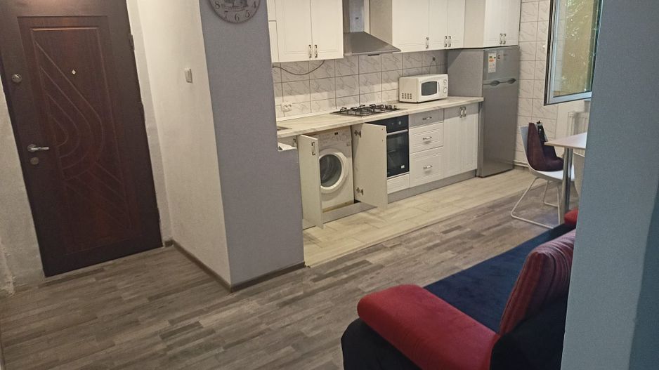 De inchiriat! Apartament 2 camere decomandate in Plopilor - Poză 3