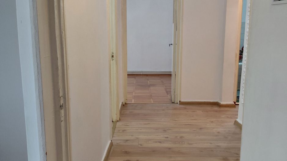 Apartament 2 camere – Port, etaj 1/4 – 3 balcoane, centrală, geam la baie - Poză 8