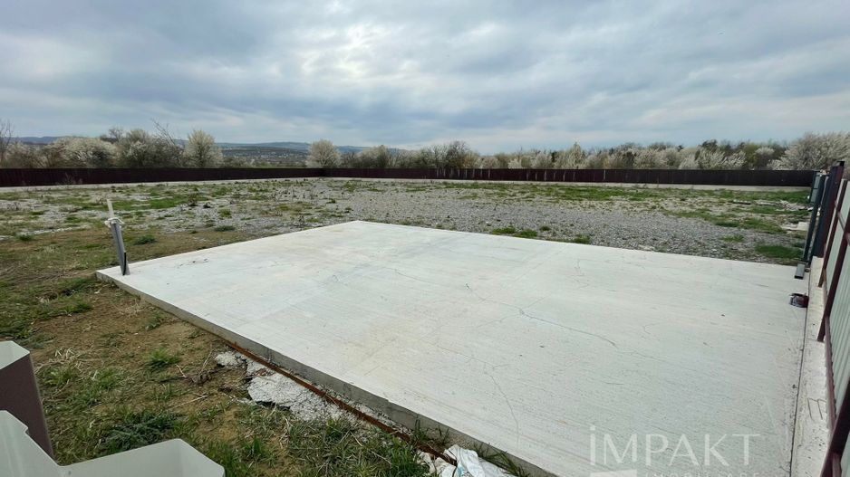 De închiriat teren împrejmuit 2500mp Selgros - Poză 1