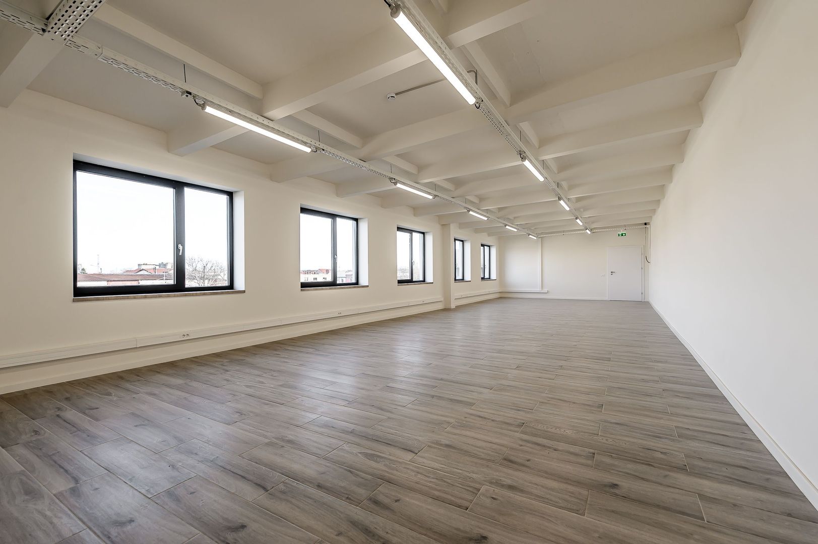 Birouri de închiriat în Poetului Business Park - Poză 1