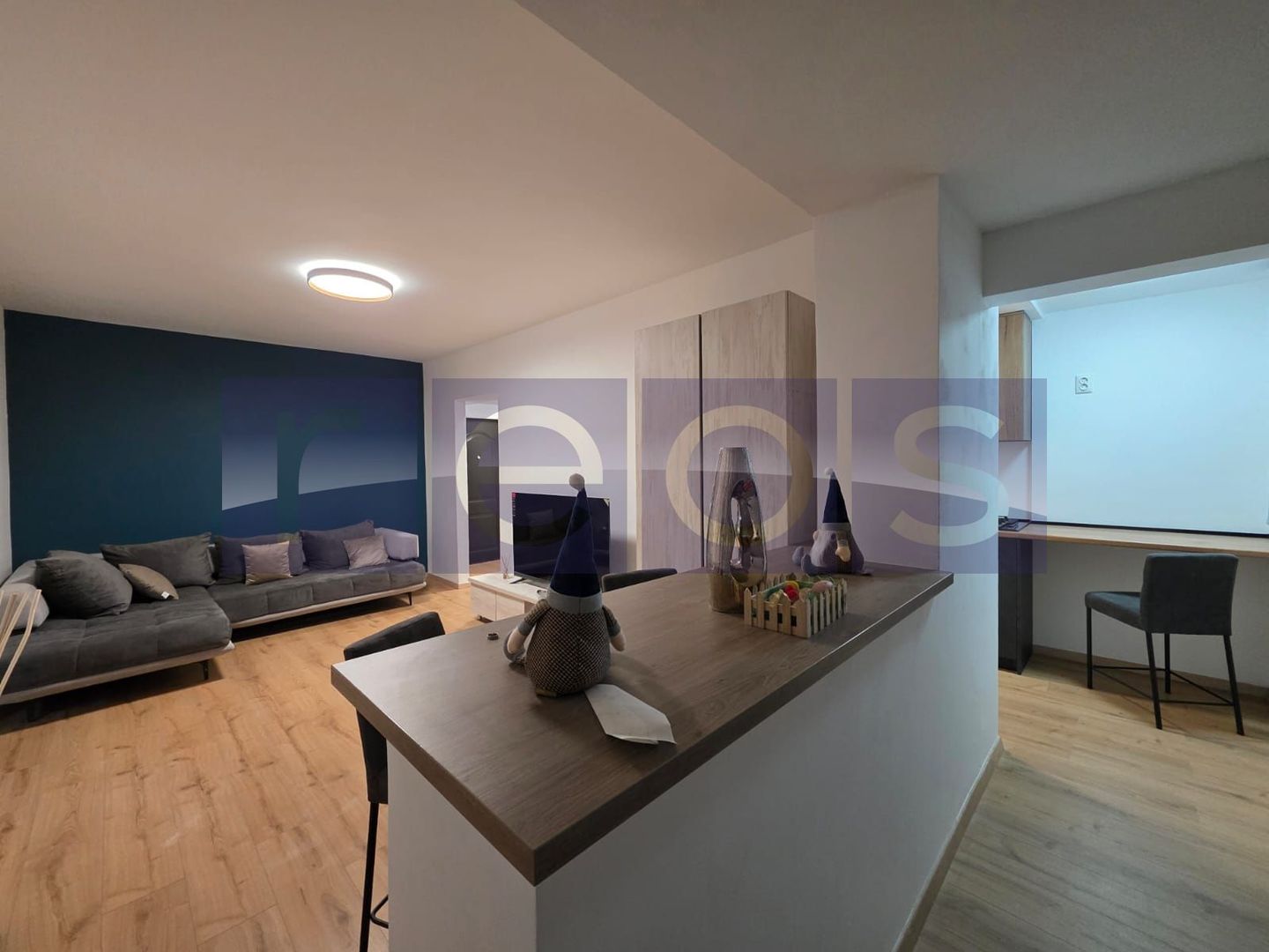 VANZARE 2 CAMERE -SEMIDECOMANDAT -TIMPURI NOI - Poză 5