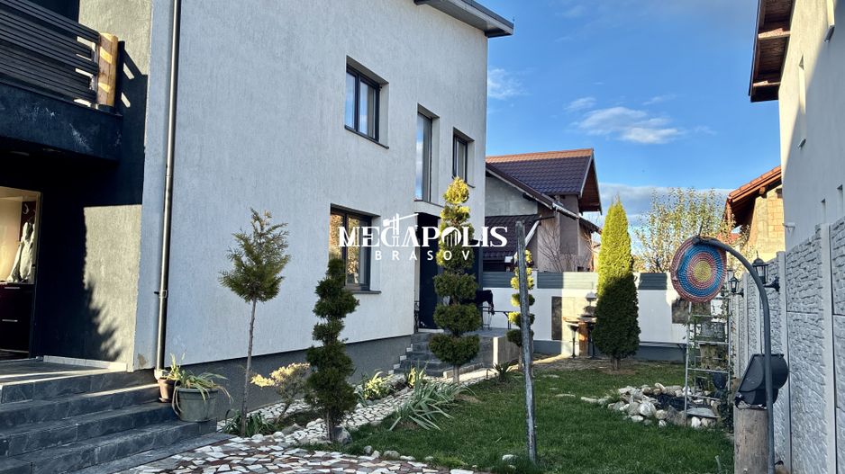 Casă / Ghimbav / 4 camere / Curte privată / Terasă - Poză 1