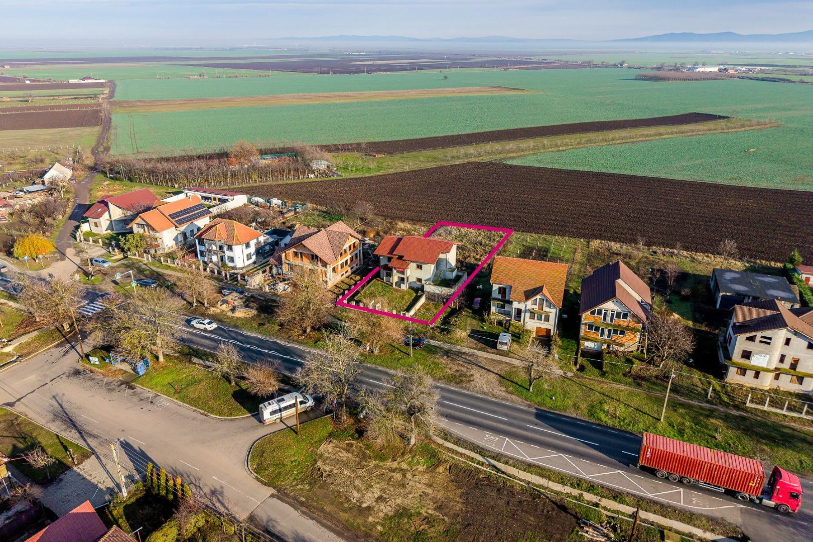 Casă spatioasa, construcție nouă – Zimandu Nou Teren 998 mp Comision 0 - Poză 2