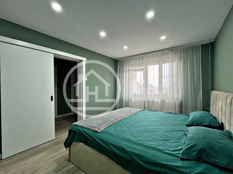 Apartament de vânzare cu 2 camere în zona Rogerius, Oradea - Poză 2