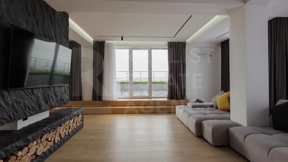 Vânzare, penthouse, 4 camere, bulevardul Decebal, Botanica - Poză 1