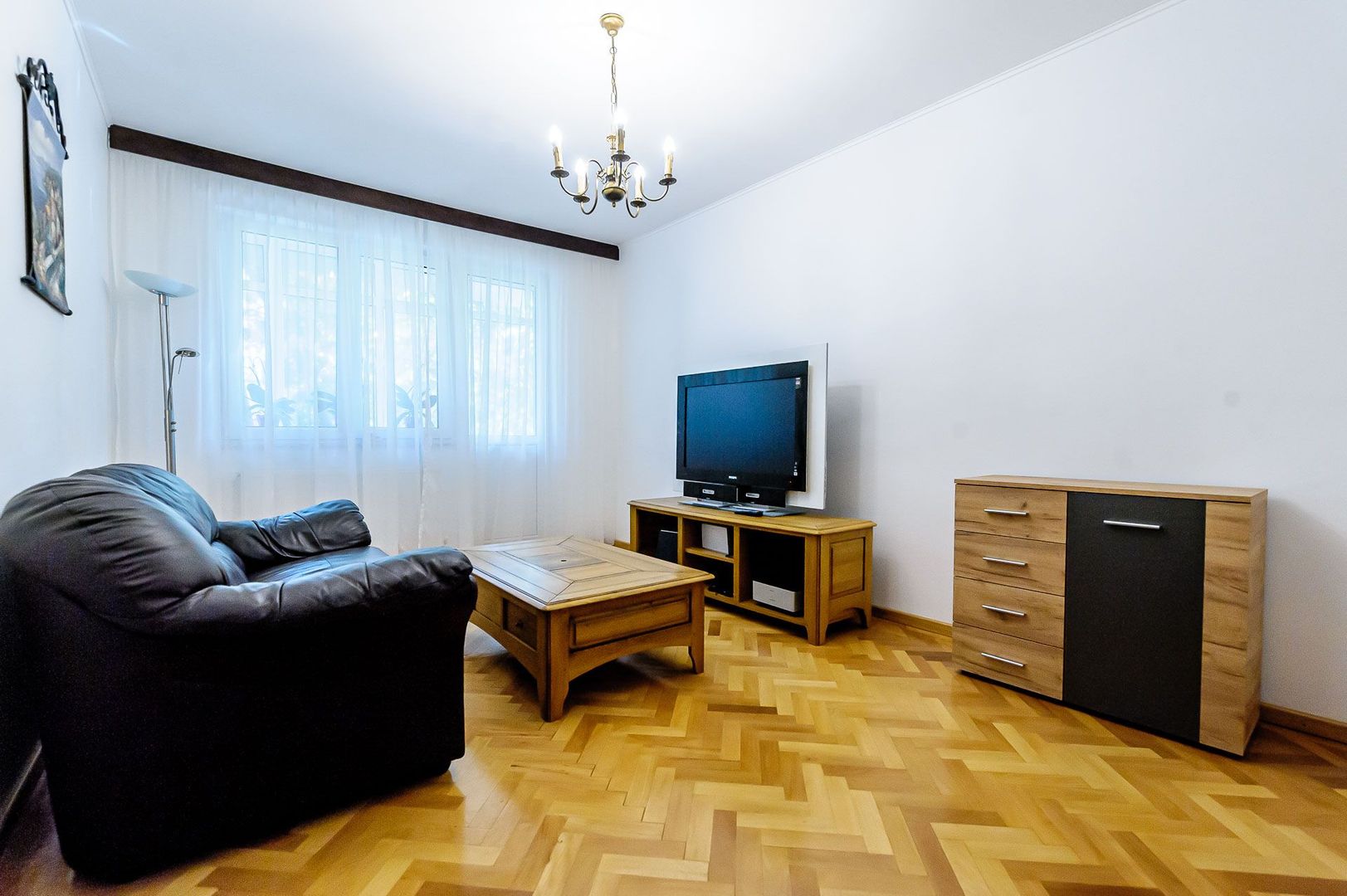 Apartament elegant cu trei camere. Strada Horia. - Poză 2