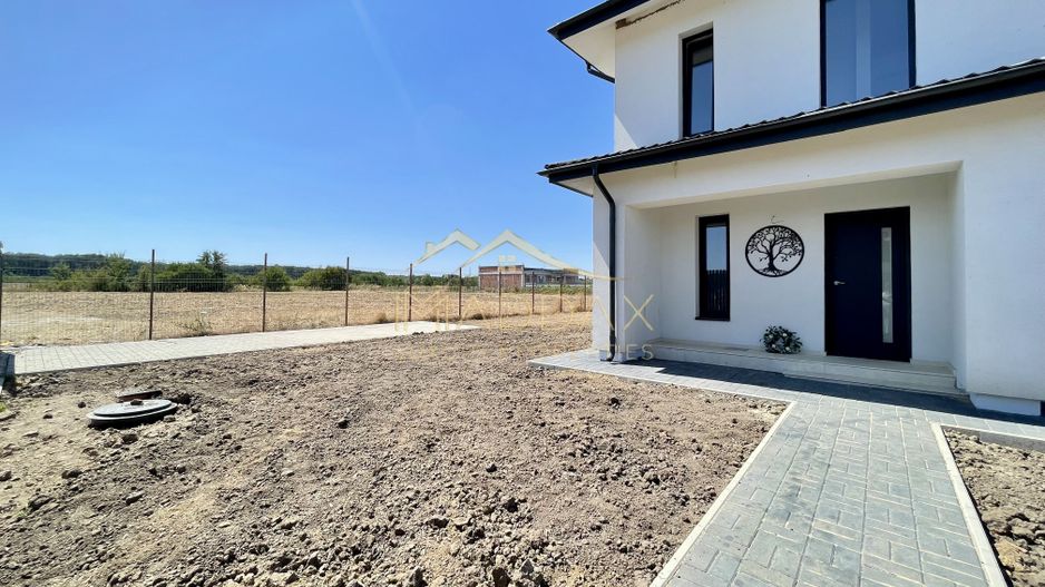 Vila exclusivista_P+1*5 Camere*Teren 704 mp*Langa Padure//Balotesti - Poză 4