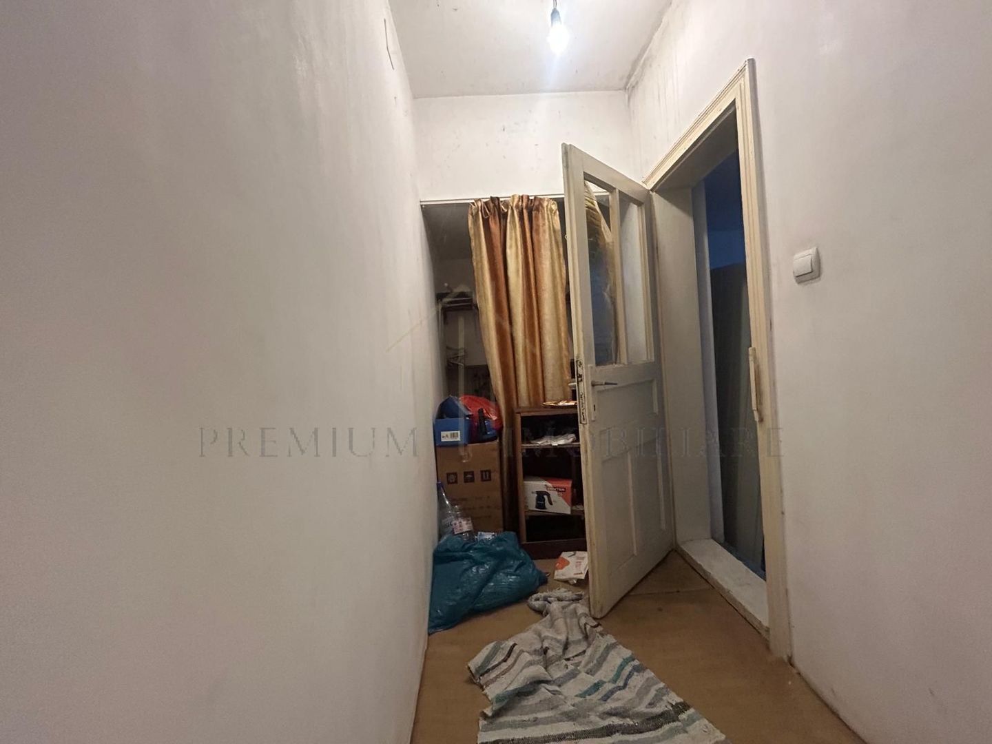 Casă batraneasca+ teren 999 mp intravilan în Oituz - Poză 11