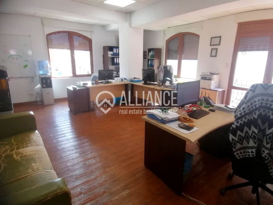 CENTRU (COD10)- Cladire birouri de inchiriat - Poză 1