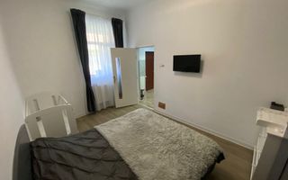 Apartament la casă 2 camere, curte , 62 mp Parneava ! - Poză 1