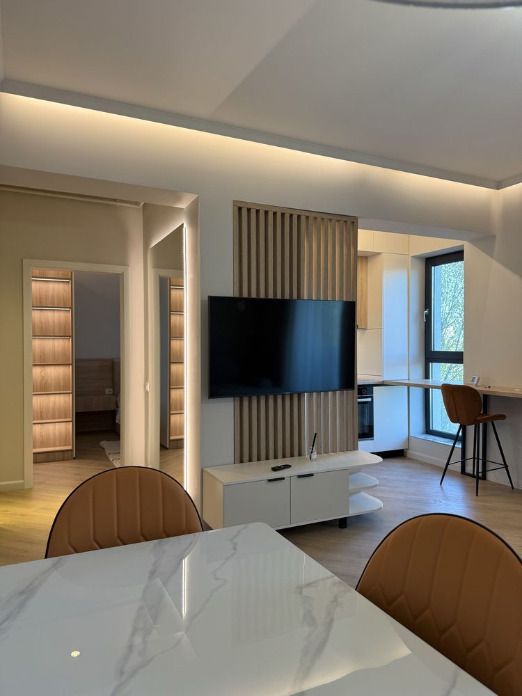 Proprietar inchiriez apartament Exigent Plaza - Poză 3