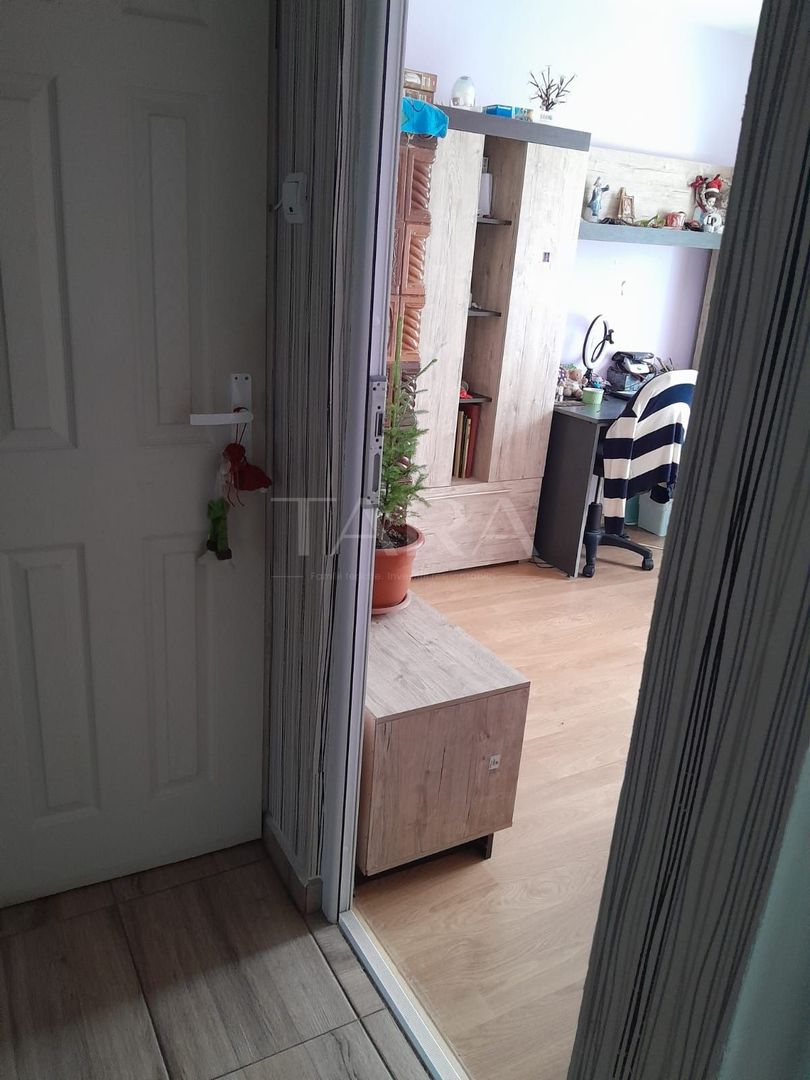 Apartament decomandat, zona centrala Apahida, aproape de Primărie. - Poză 3