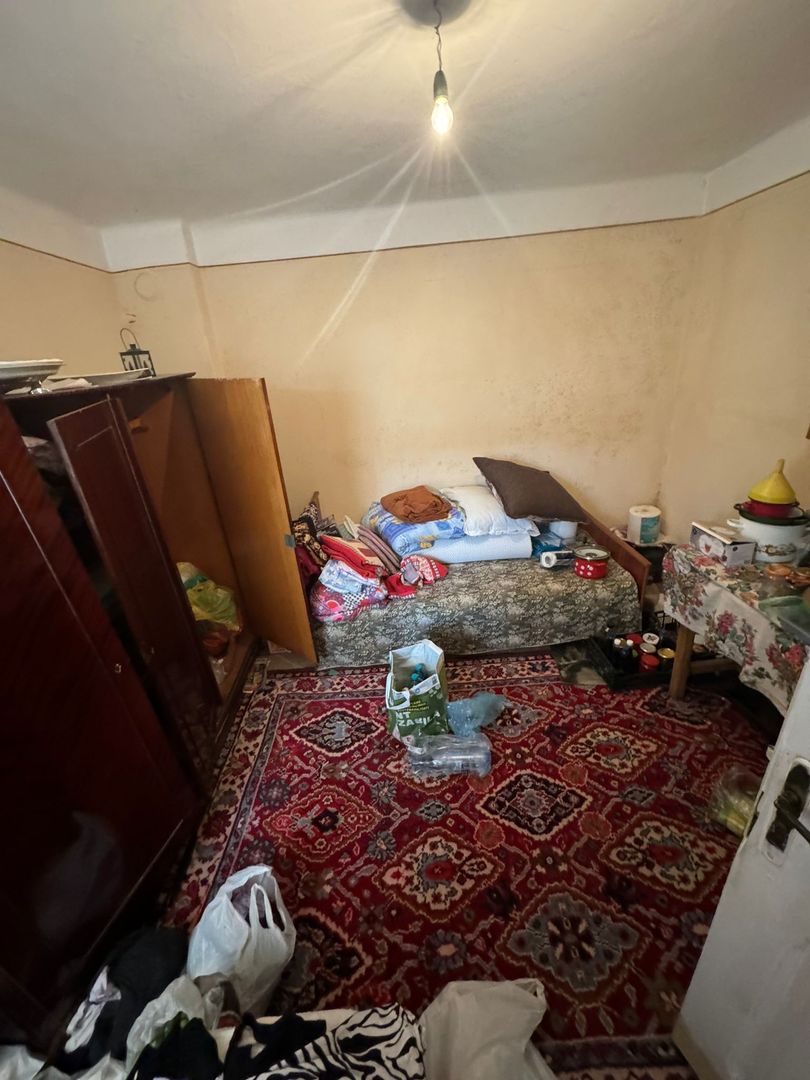 De vânzare  casă situată pe strada Mihail Sadoveanu - Poză 4