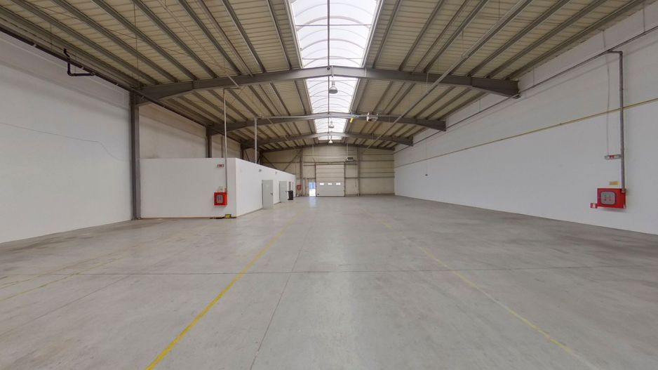 Hală industrială de închiriat 856 mp - Poză 2