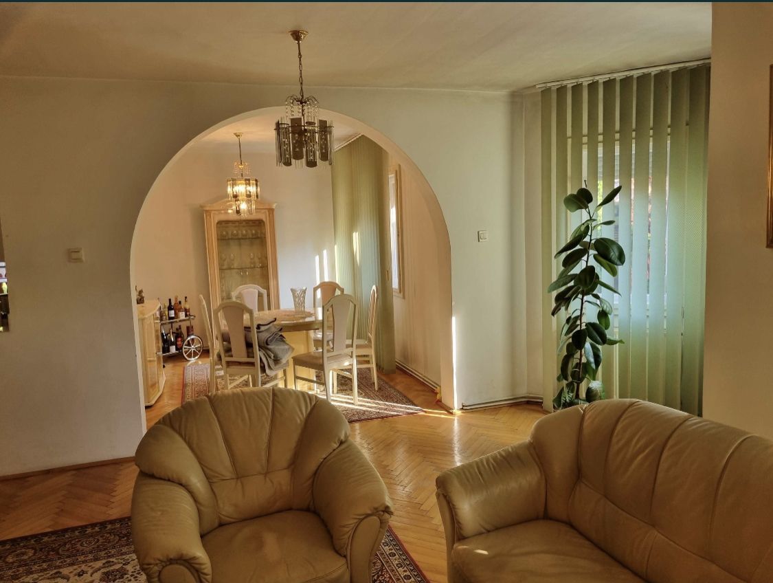 Casa ultracentrala - Poză 4