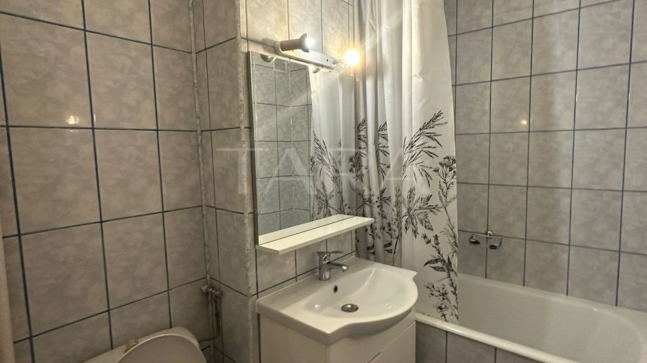 Garsonieră spațioasă și luminoasă – Strada Grigore Alexandrescu. - Poză 8