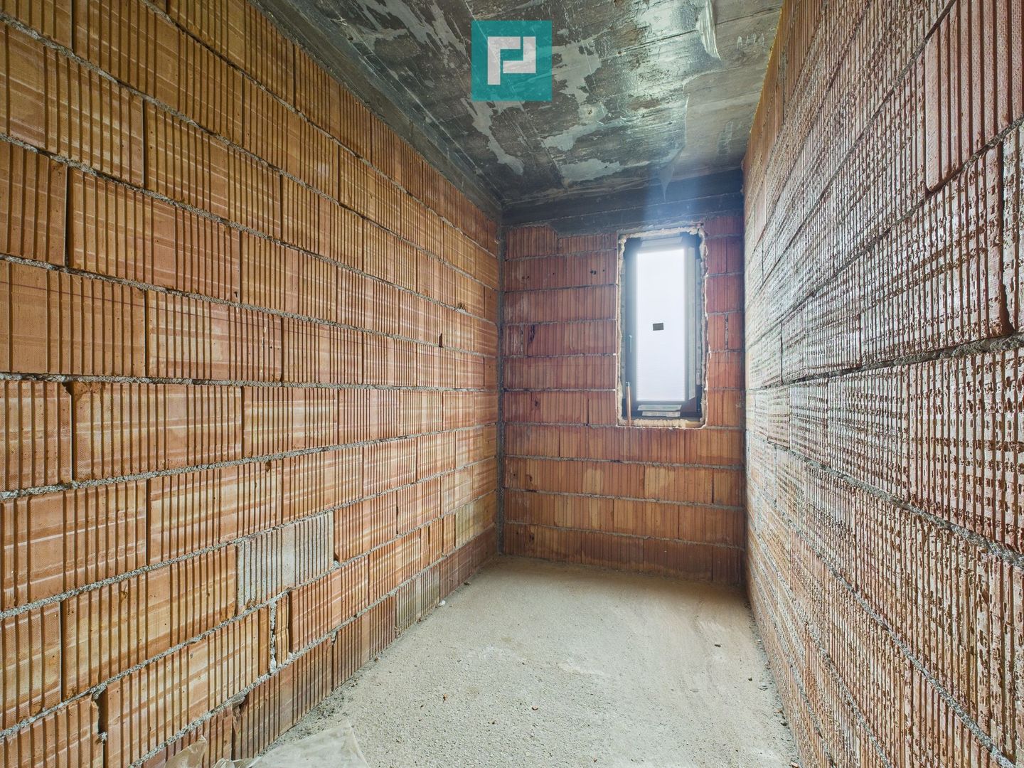 Duplex solid 120 mp, intimitate și calm in Chisoda - Poză 30