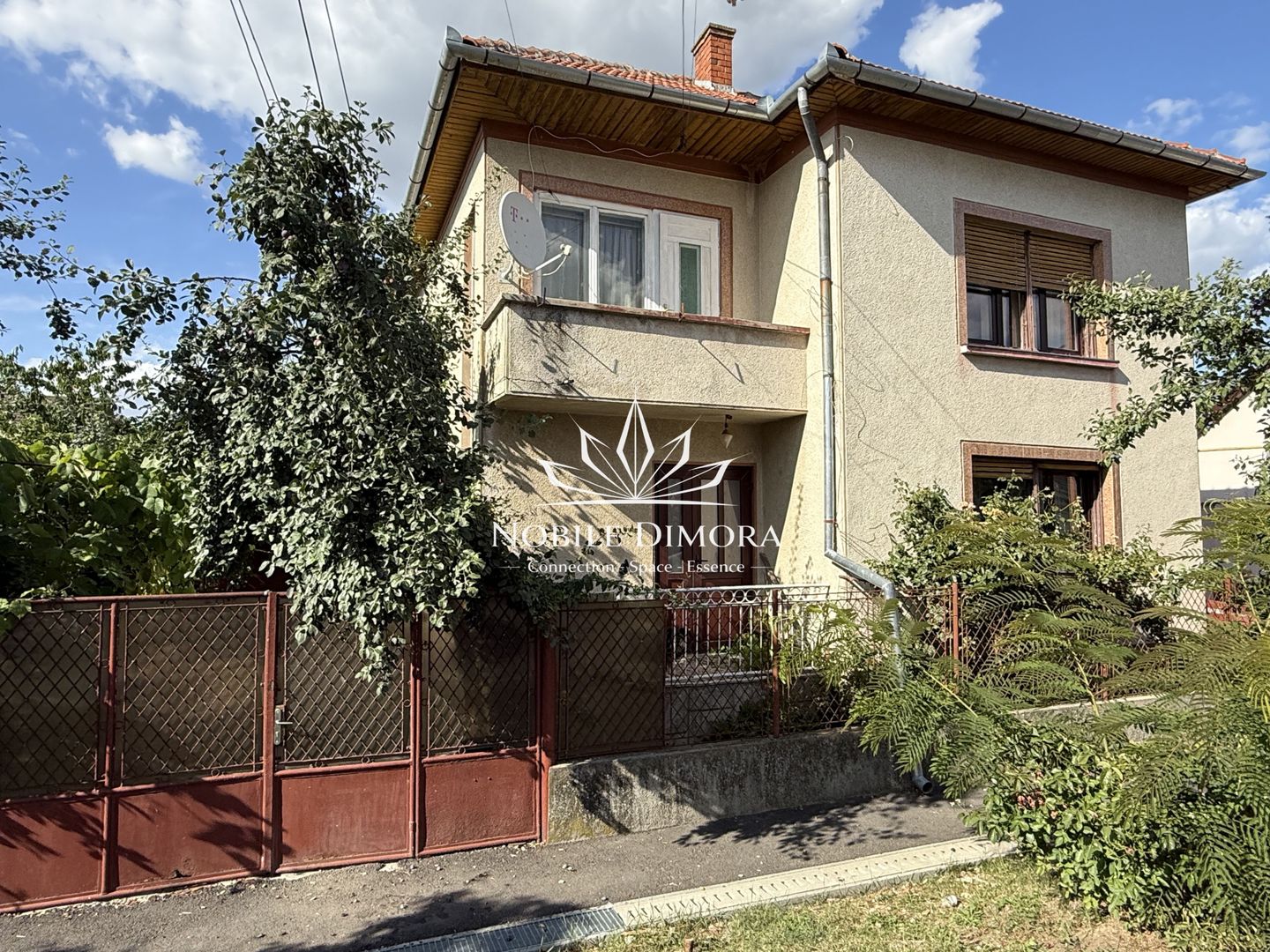 Casa spatioasa de 156mp cu 4 camere, teren de 237mp in Buzias - comision 0! - Poză 1