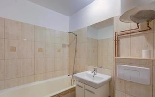 Garsoniera in zona Drsitor la 3 minute de Metrou - Poză 2