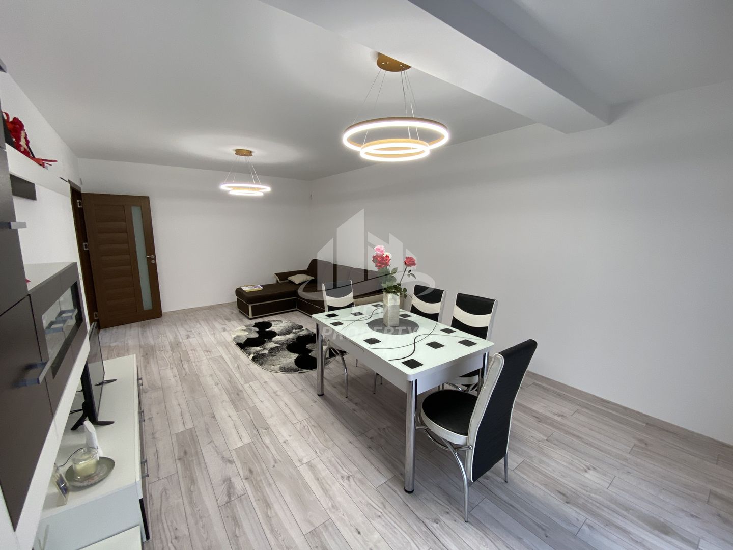 Casa moderna, mobilata complet  Sibiu - Poză 5