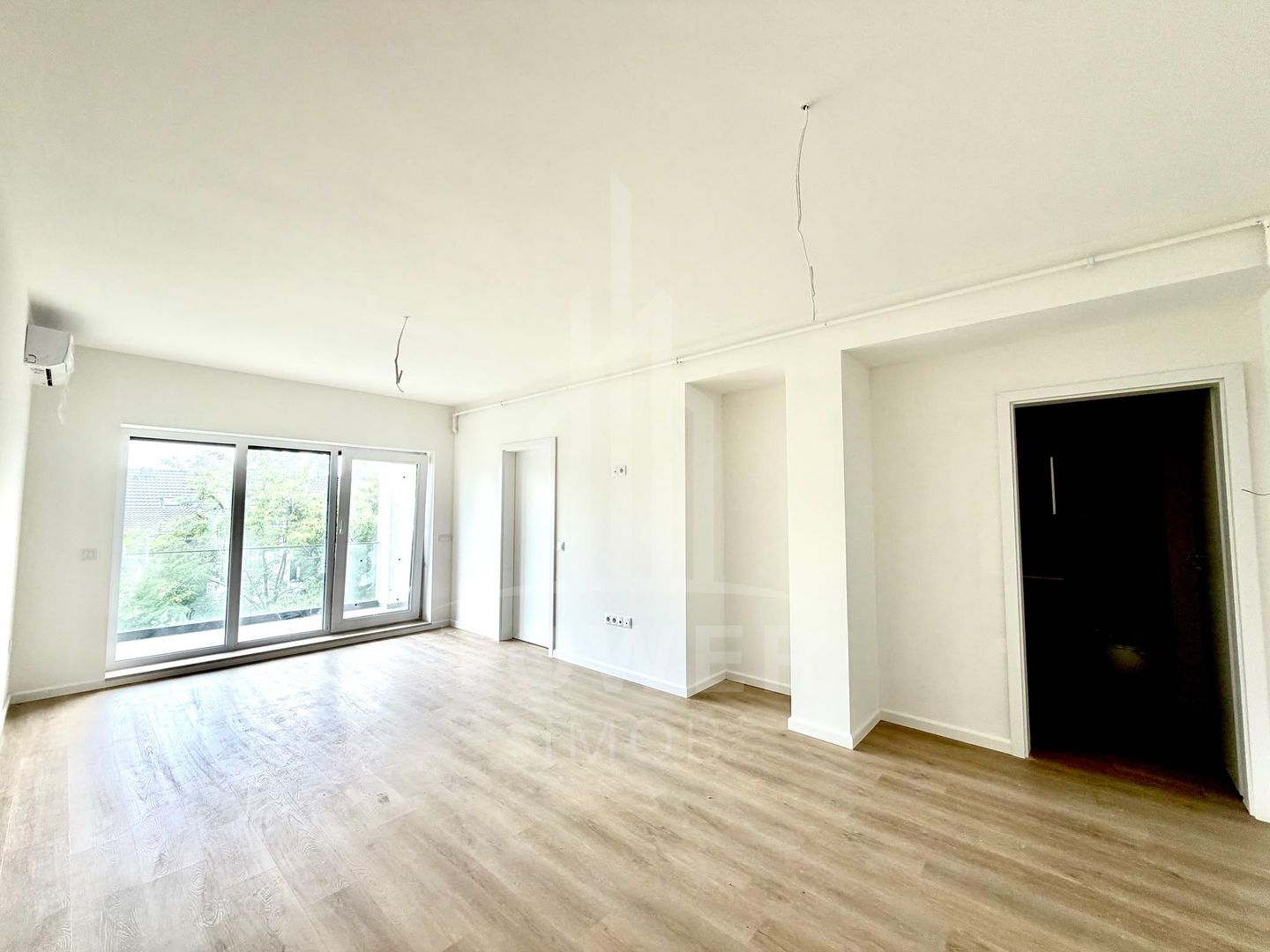 Apartament doua camere modern - Poză 2