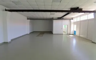 Proprietate industriala  la 35 km de TM - Poză 12