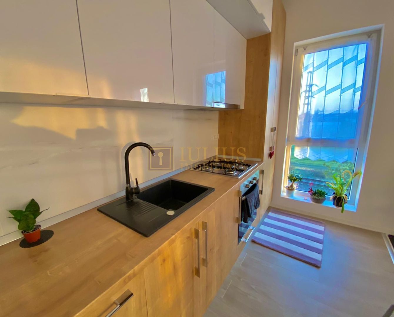 2 camere| Giroc-Dacilor| loc de parcare| balcon deschis| apaartament frumos - Poză 5