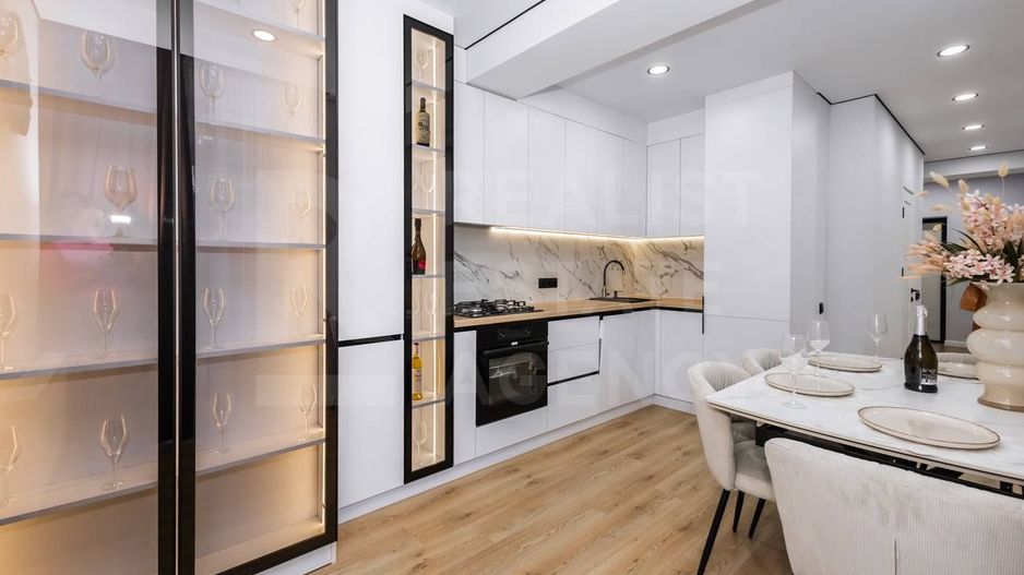 Vânzare, apartament, 2 camere + living, strada Alba Iulia, Buiucani - Poză 8