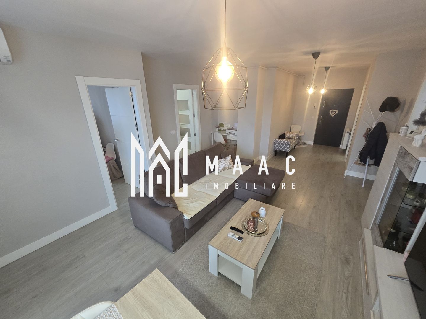 Apartament 3 camere 2 bai 2 balcoane loc de parcare subteran zona Turnisor - Poză 11