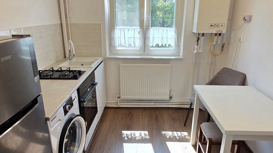 Apartament cu 2 camere, etaj 3, mobilat și utilat, VASLUI - zona CENTRU; - Poză 5
