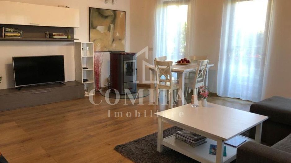 Casă cochetă cu teren generos și panoramă Chinteni - Poză 18