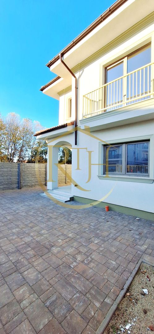 Oferim spre vanzare casa-duplex cu 4 camere si 3 bai situata in Giroc - Poză 3