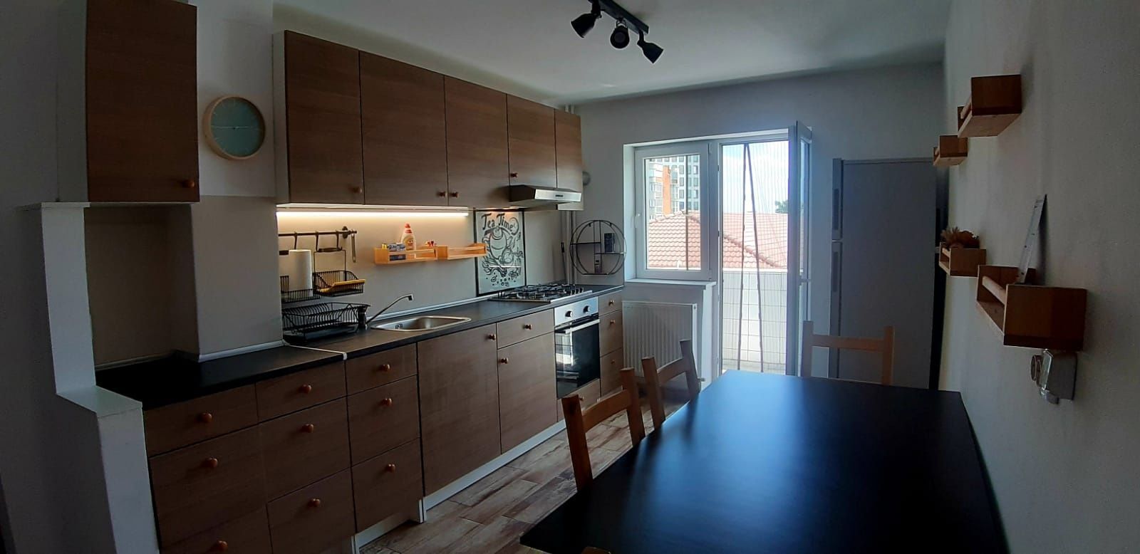 Aradului | 3 Camere | 2 Bai | Etaj Intermediar - Poză 1