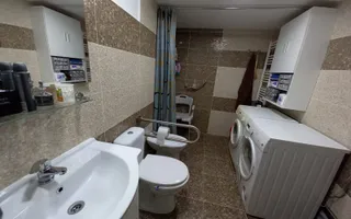 Apartament central la demisol înalt - Poză 15
