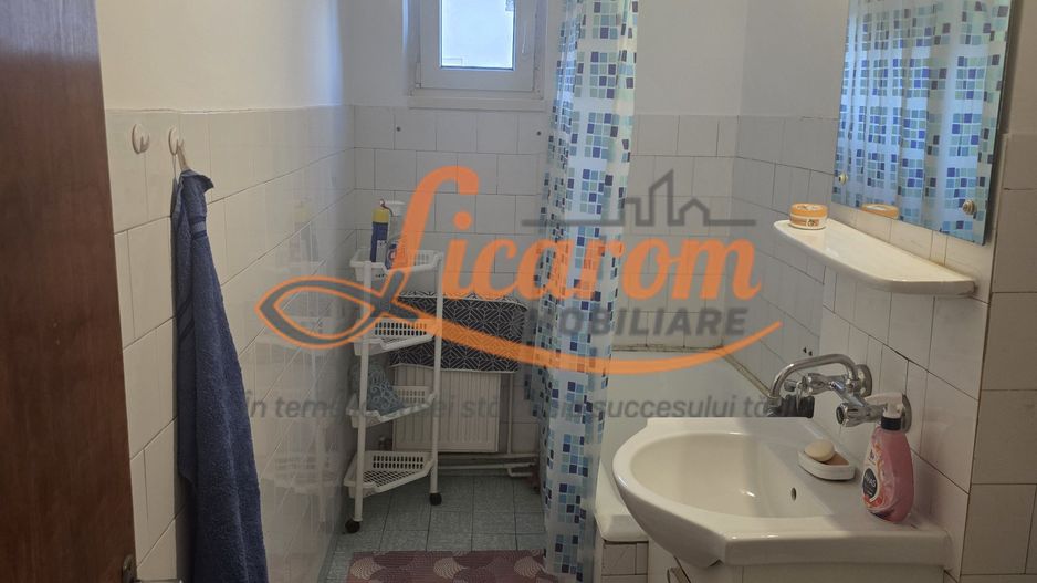 Apartament 3 camere Carpatilor aproape de Spitalul Judetean - Poză 10