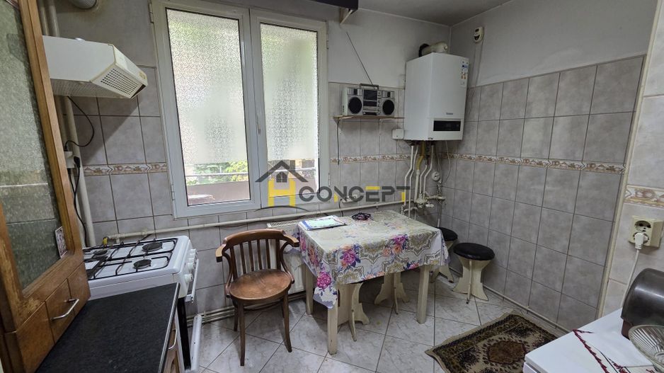 Inchiriere apartament 3 camere Secuilor 10 min metrou Brancoveanu - Poză 4